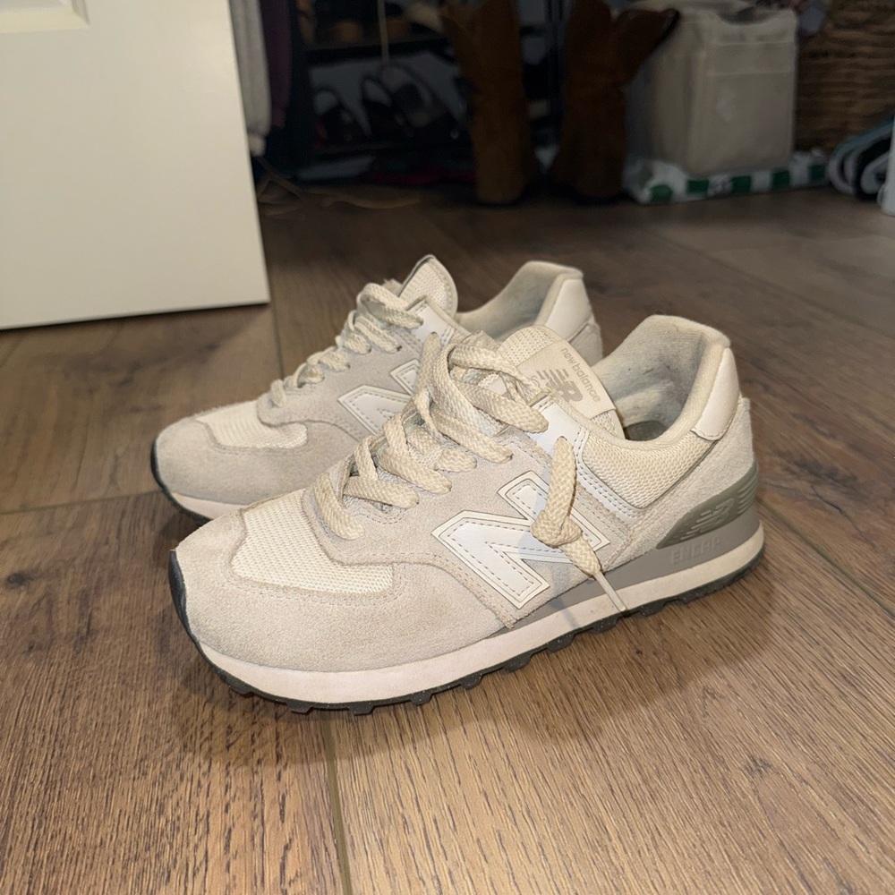 New Balance grey and white 574